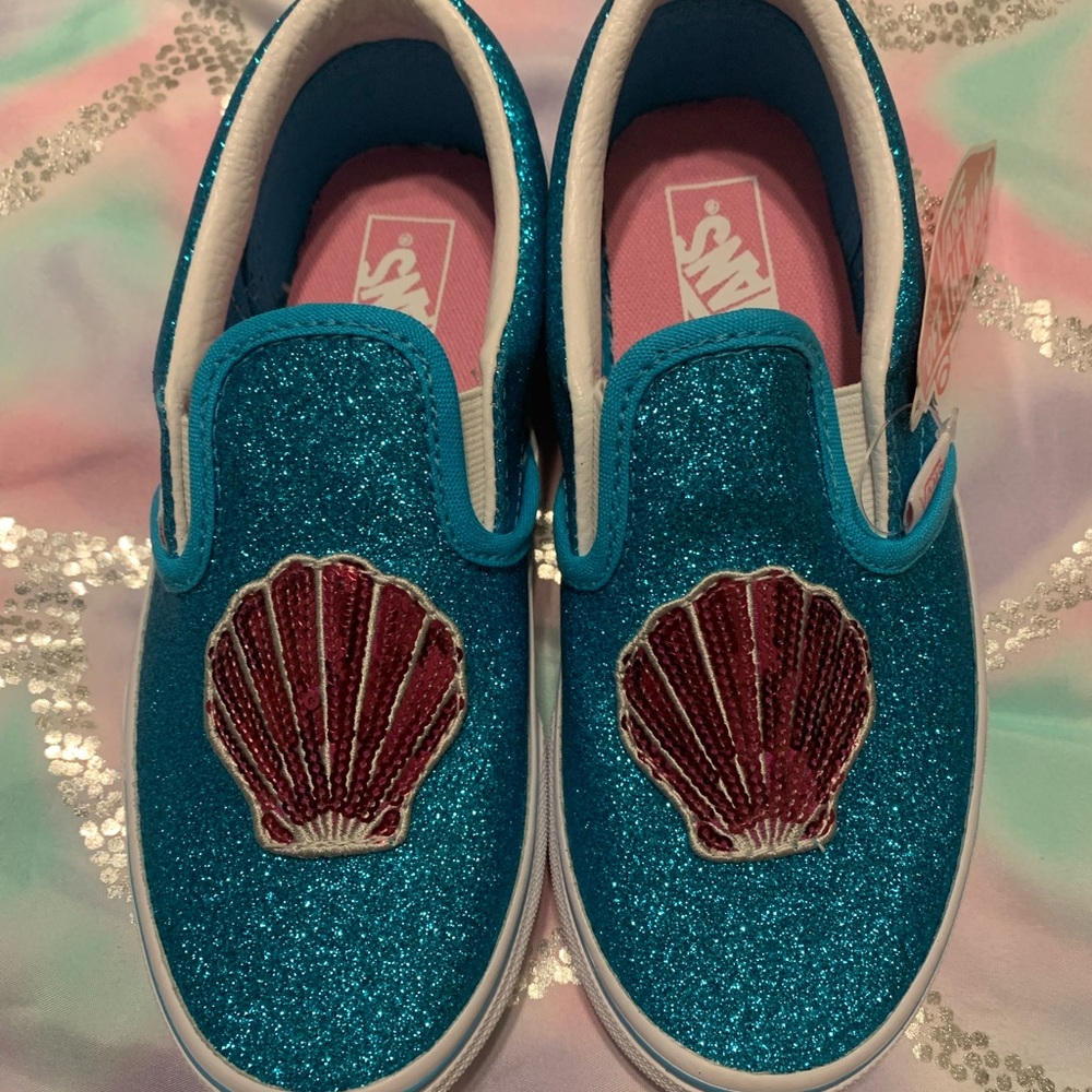 Girls Youth size 1 Vans.